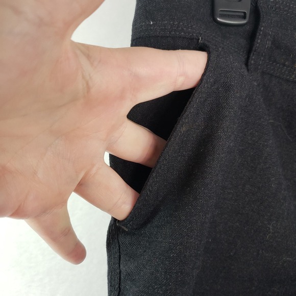 Free People Shorts Women Size 12 Black Wool Blend Cuffed Pinstripe Lined Pockets - Picture 9 of 13